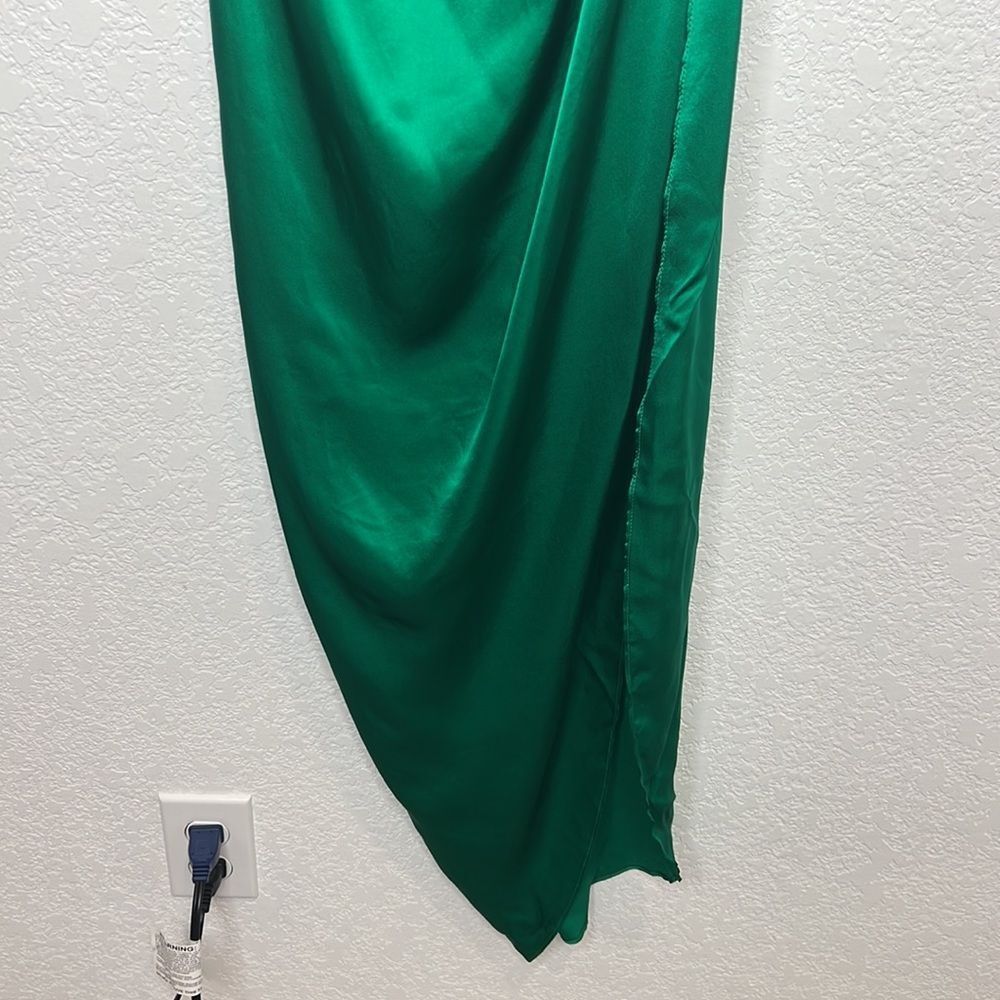 New Amanda Uprichard x Revolve Samba Gown in 100% Silk Small Emerald Dark Green - Picture 5 of 15